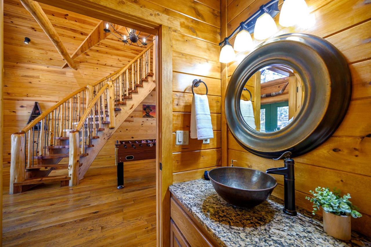 The Eastwood Spacious Retreat With 4 King En-Suites - Hot Tub - Pet-Friendly - Cozy Fire Pit - Prime Location - Multi-Family Broken Bow Exterior foto