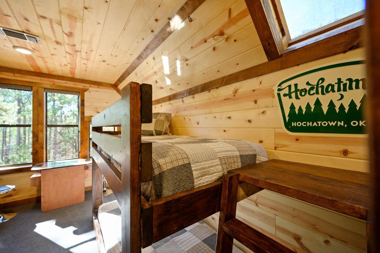 The Eastwood Spacious Retreat With 4 King En-Suites - Hot Tub - Pet-Friendly - Cozy Fire Pit - Prime Location - Multi-Family Broken Bow Exterior foto