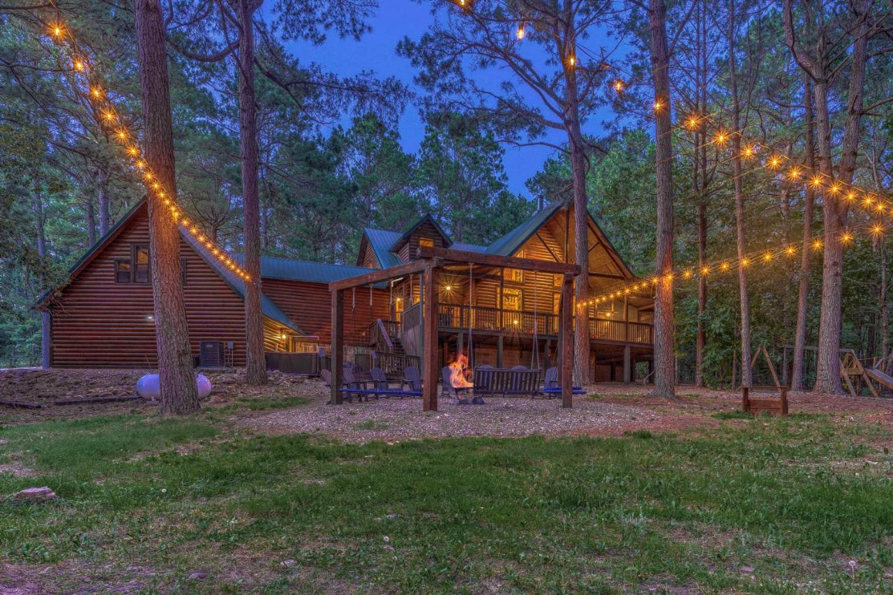 The Eastwood Spacious Retreat With 4 King En-Suites - Hot Tub - Pet-Friendly - Cozy Fire Pit - Prime Location - Multi-Family Broken Bow Exterior foto