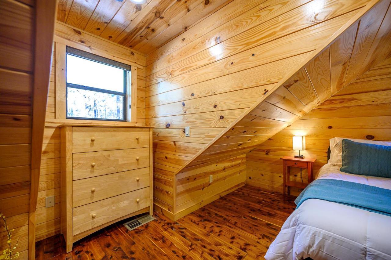 The Eastwood Spacious Retreat With 4 King En-Suites - Hot Tub - Pet-Friendly - Cozy Fire Pit - Prime Location - Multi-Family Broken Bow Exterior foto