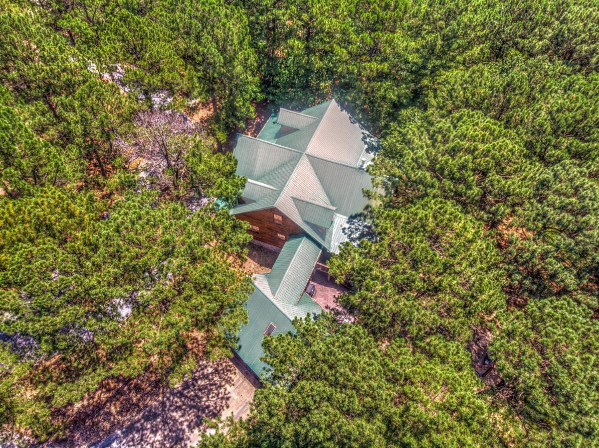 The Eastwood Spacious Retreat With 4 King En-Suites - Hot Tub - Pet-Friendly - Cozy Fire Pit - Prime Location - Multi-Family Broken Bow Exterior foto