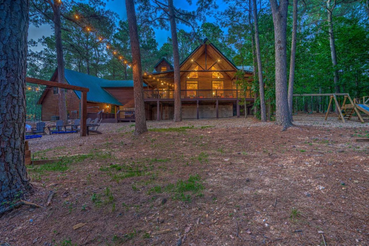 The Eastwood Spacious Retreat With 4 King En-Suites - Hot Tub - Pet-Friendly - Cozy Fire Pit - Prime Location - Multi-Family Broken Bow Exterior foto