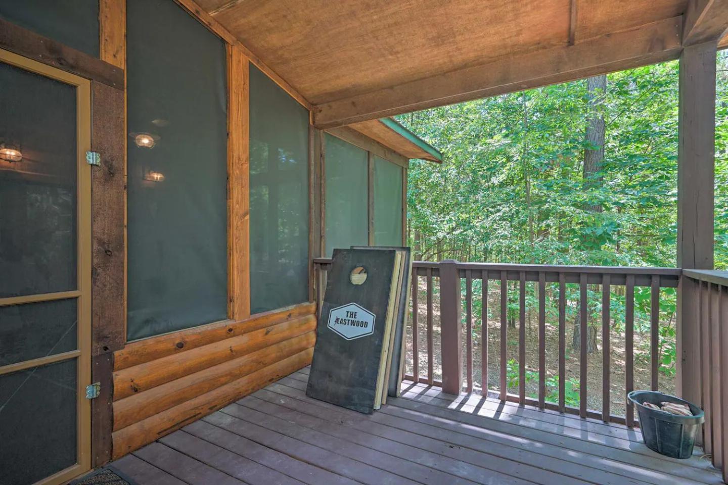 The Eastwood Spacious Retreat With 4 King En-Suites - Hot Tub - Pet-Friendly - Cozy Fire Pit - Prime Location - Multi-Family Broken Bow Exterior foto