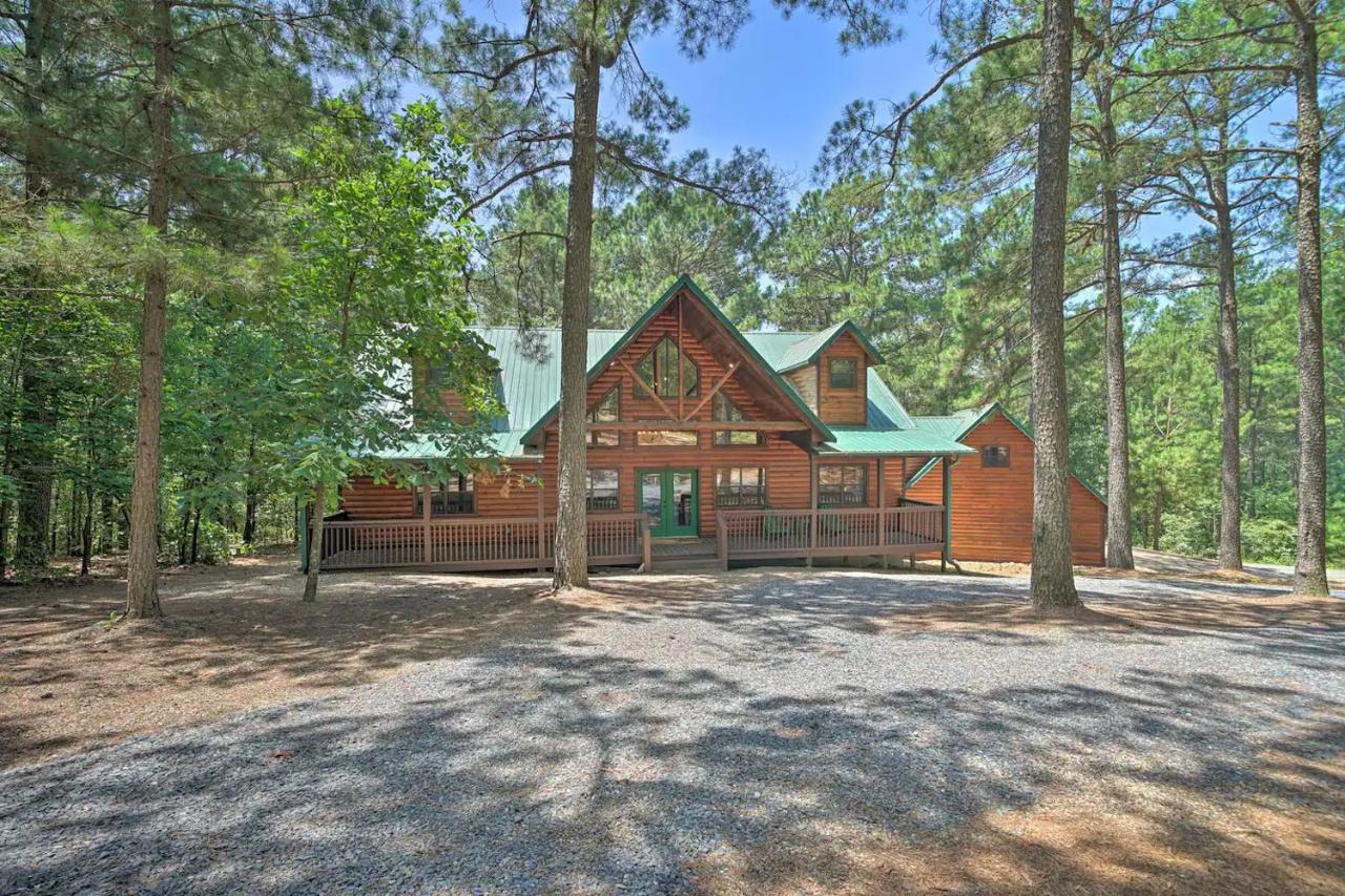 The Eastwood Spacious Retreat With 4 King En-Suites - Hot Tub - Pet-Friendly - Cozy Fire Pit - Prime Location - Multi-Family Broken Bow Exterior foto